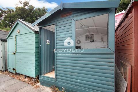 Chalet for sale, Walton on the Naze CO14