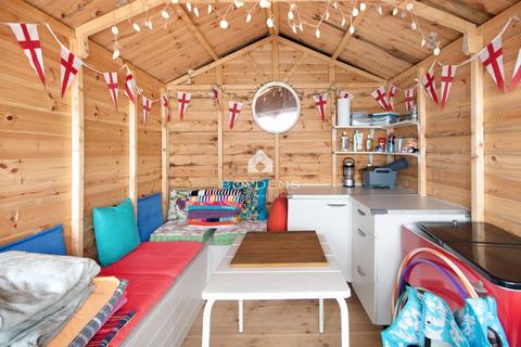 Chalet for sale, Low Wall, Frinton On Sea CO13