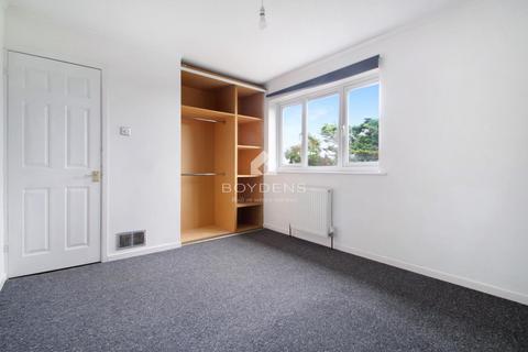 44 Aster Close, Clacton-on-sea, CO16 7DA