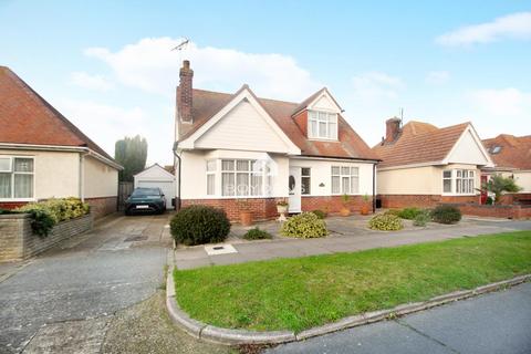 3 bedroom detached house for sale, Canterbury Road, Clacton-On-Sea CO15