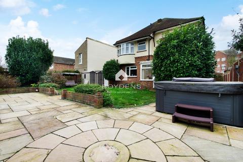 40 Chapman Road, Clacton-on-sea, CO15 6PT