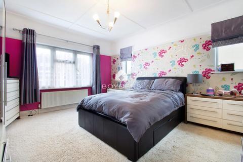 40 Chapman Road, Clacton-on-sea, CO15 6PT