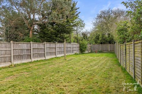 24 Queens Road, North Weald, Epping, CM16 6JE