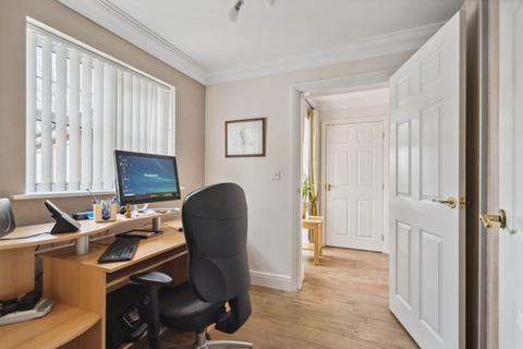 11 Oakview Close, Watford, WD19 4RA