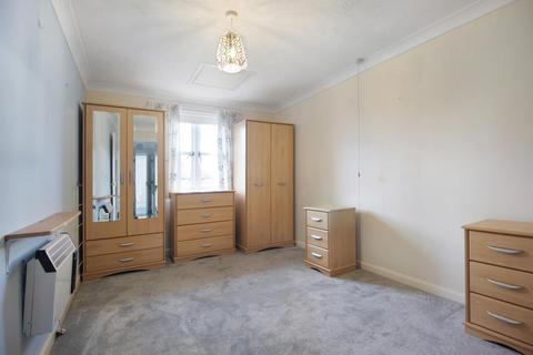 1 bedroom flat for sale, Connaught Avenue, Frinton-on-Sea CO13