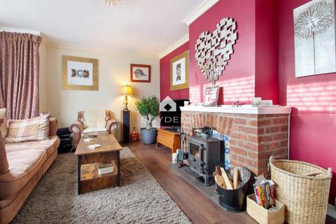 24 Cornflower Road, Jaywick, Clacton-on-sea, CO15 2RZ