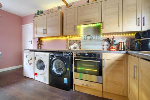 24 Cornflower Road, Jaywick, Clacton-on-sea, CO15 2RZ