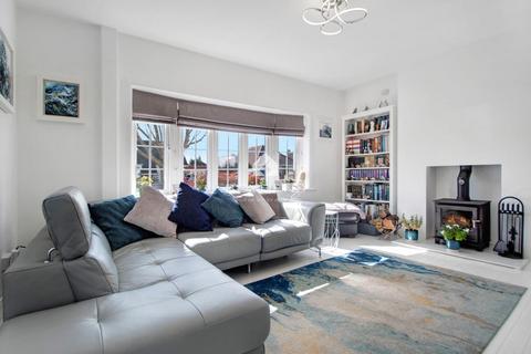 27 Glebe Way, Frinton-on-sea, CO13 9HR