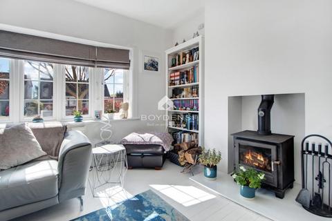 27 Glebe Way, Frinton-on-sea, CO13 9HR