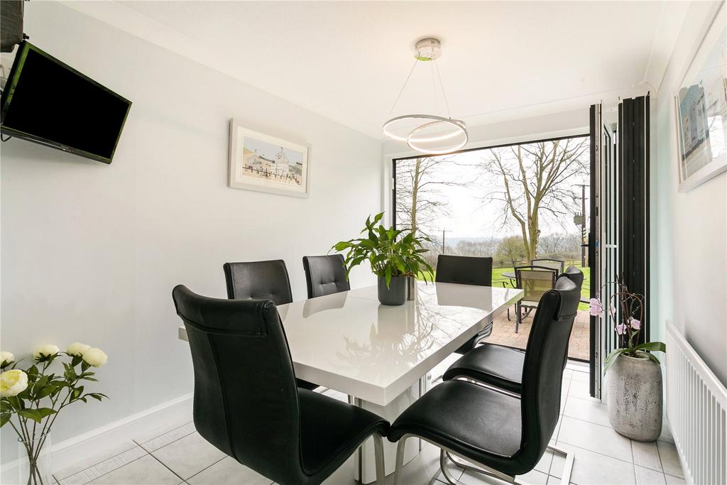 Breakfast Room