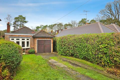 2 bedroom bungalow for sale, Westover Road, Fleet, Hampshire