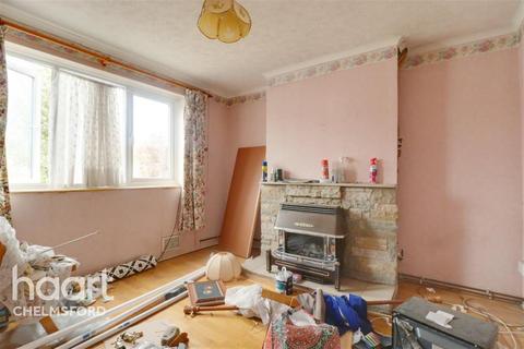 3 bedroom semi-detached house to rent, Avon Road, Chelmsford