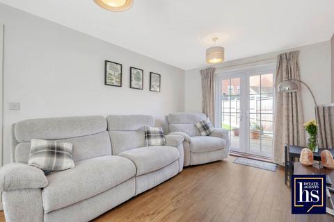 44 Broadhurst Place, Basildon, SS14 2FQ