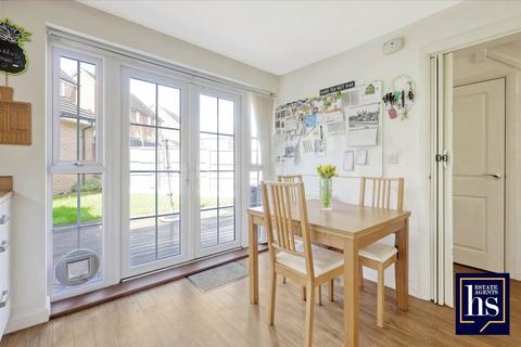 44 Broadhurst Place, Basildon, SS14 2FQ