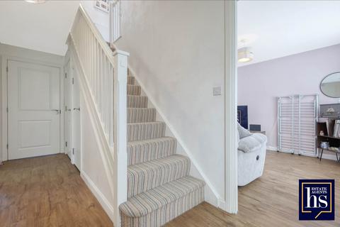 44 Broadhurst Place, Basildon, SS14 2FQ