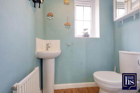 44 Broadhurst Place, Basildon, SS14 2FQ