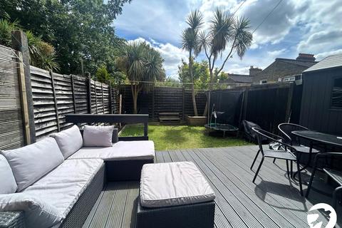 3 Farley Mews, London, SE6 2AL