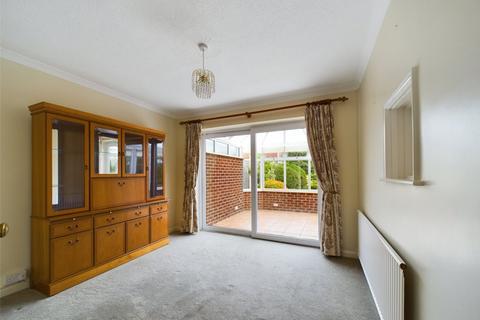 4 bedroom semi-detached house for sale, Beaumont Road, Longlevens, Gloucester, Gloucestershire, GL2