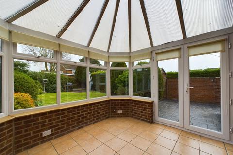 10 Beaumont Road, Longlevens, Gloucester, GL2 0EJ