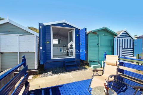 Chalet for sale, Southcliff, Walton on the Naze CO14