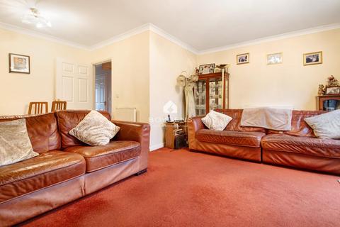 15 Caxton Close, Tiptree, Colchester, CO5 0HA