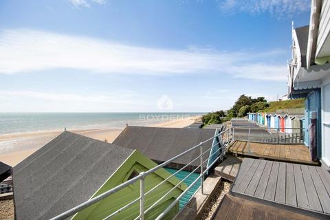 Chalet for sale, Southcliff, Walton on the Naze CO14