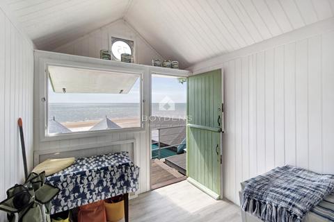 Chalet for sale, Southcliff, Walton on the Naze CO14