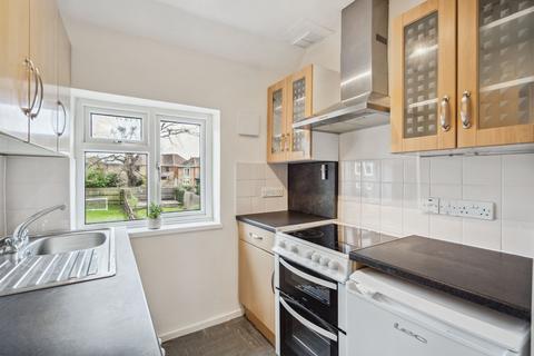 12 Hearnes Meadow, Seer Green, Beaconsfield, HP9 2YH