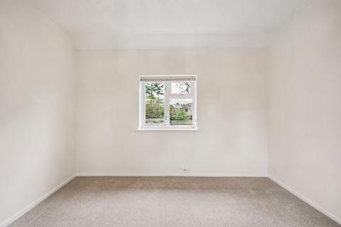 12 Hearnes Meadow, Seer Green, Beaconsfield, HP9 2YH