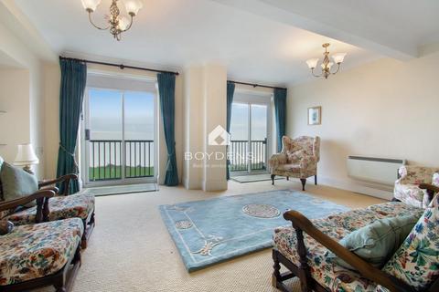 2 bedroom flat for sale, The Esplanade, Frinton-on-Sea CO13