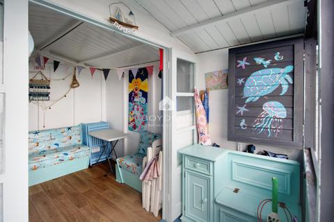 Chalet for sale, The Leas, Frinton on Sea CO13