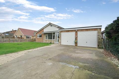 3 bedroom bungalow for sale, Turpins Lane, Frinton-on-Sea CO13