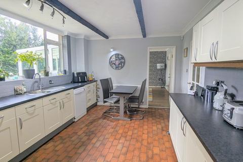 4 bedroom detached house for sale, Pinewood Road, Ringwood BH24