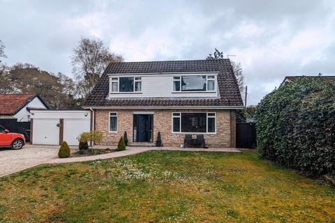 4 bedroom detached house for sale, Pinewood Road, Ringwood BH24