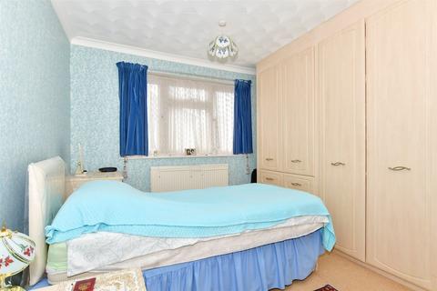 30 Allington Drive, Rochester, ME2 3SX