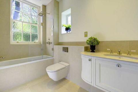 3 bedroom apartment to rent, Greenaway Gardens, NW3