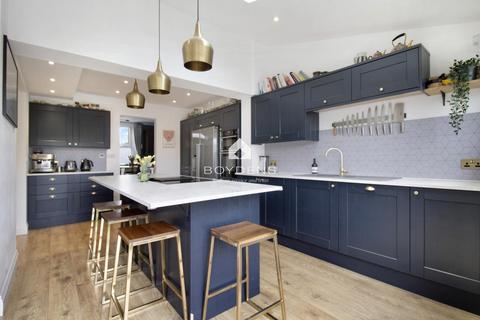 249 Bergholt Road, Colchester, CO4 5AT