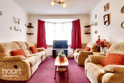3 bedroom terraced house for sale, Rosecroft Road, Southall