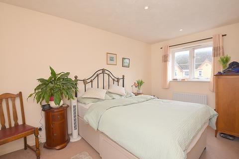 61 Church View, Gillingham, SP8 4XE