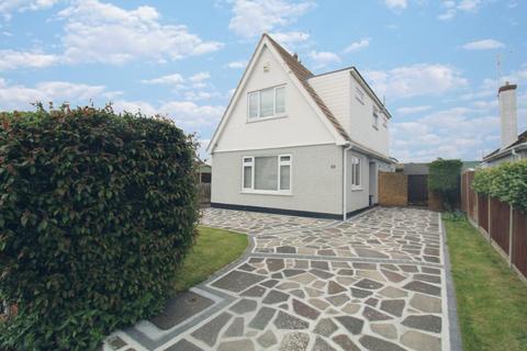 26 Central Avenue, Rochford, SS4 3BQ