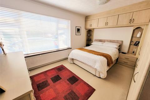 26 Central Avenue, Rochford, SS4 3BQ