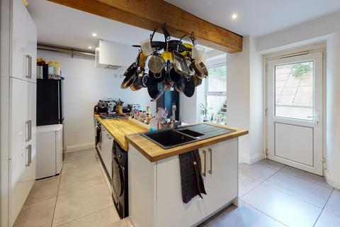 6 bedroom house to rent, Bristol LE11