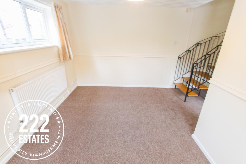 Mansfield Close Birchwood WA3 6RN 1 bed semidetached house £650 pcm