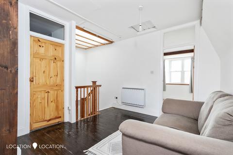 1 bedroom apartment for sale, Stamford Hill, London, N16