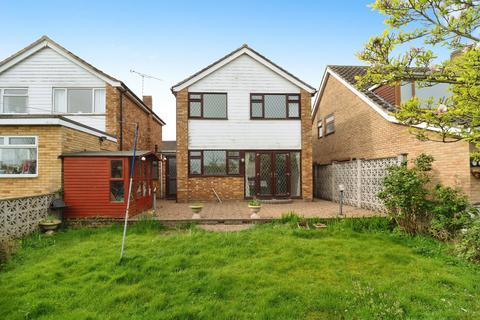 3 bedroom detached house for sale, Windsor Way, Rayleigh, SS6