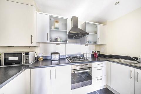 2 bedroom apartment for sale, Raven Close, Hertfordshire WD18