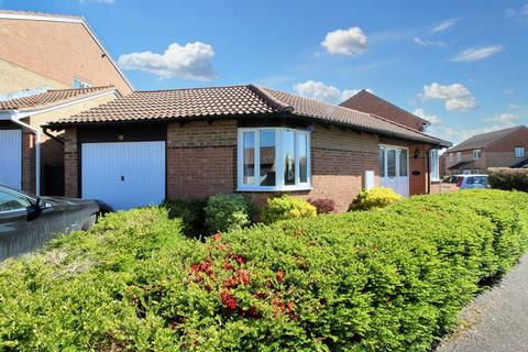 1 bedroom detached bungalow to rent, Kelso Close, Bletchley, MK3