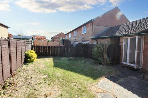 1 bedroom detached bungalow to rent, Kelso Close, Bletchley, MK3