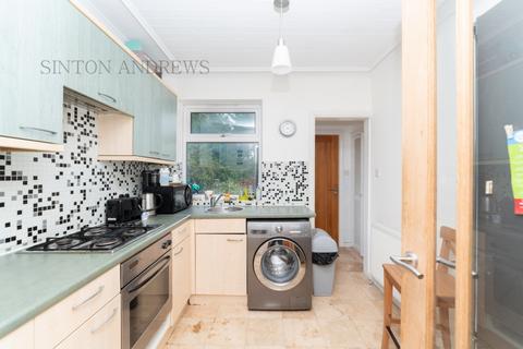 2 bedroom maisonette for sale, Connell Crescent, Ealing, W5