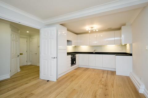 2 bedroom flat to rent, Kenton Court, Clevedon Road, Twickenham